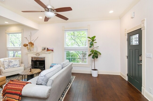 Photo - 1502 Woodlawn Ave