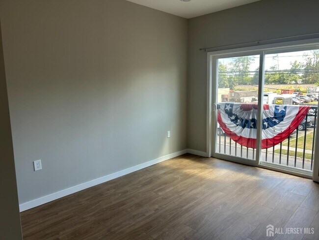 Photo - 526 North Ave Unit 319