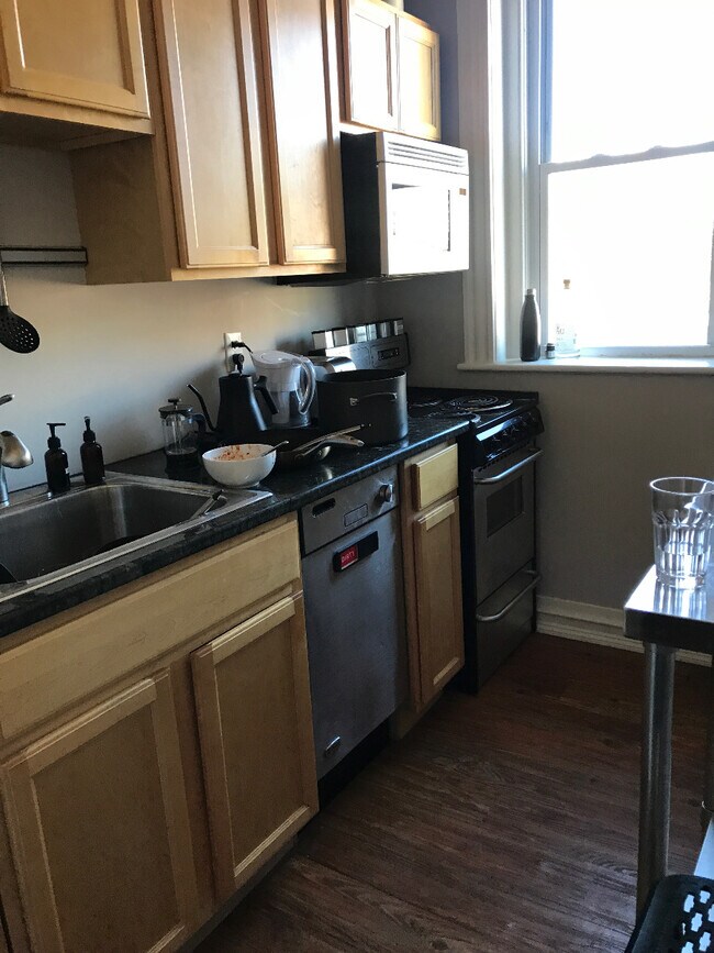 Building Photo - 32 Fenway Rental