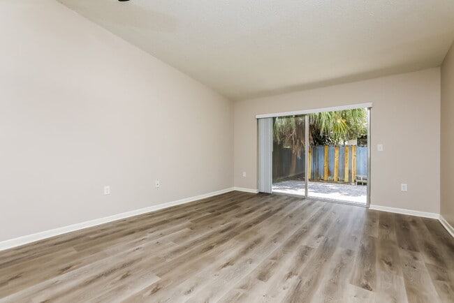 Photo - 4406 Suntree Blvd