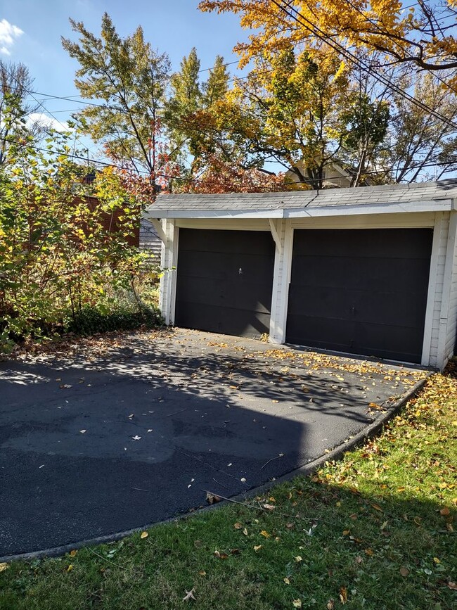 Photo - 2174 Oakdale Rd Unit Upper