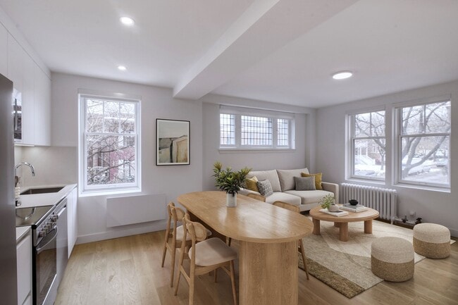 Building Photo - 4557 Rue Sherbrooke O Unit 107