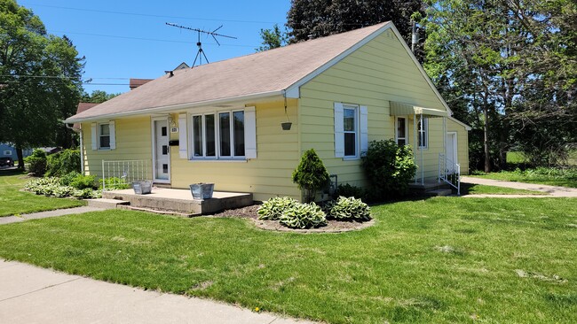 Building Photo - 1125 Woodman Rd Rental