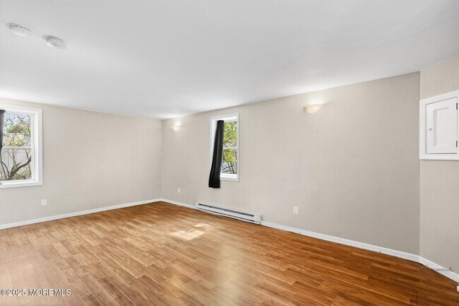 Photo - 425 W Park Ave