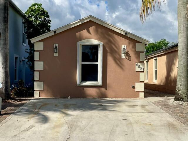 Building Photo - 4657 Clemens St