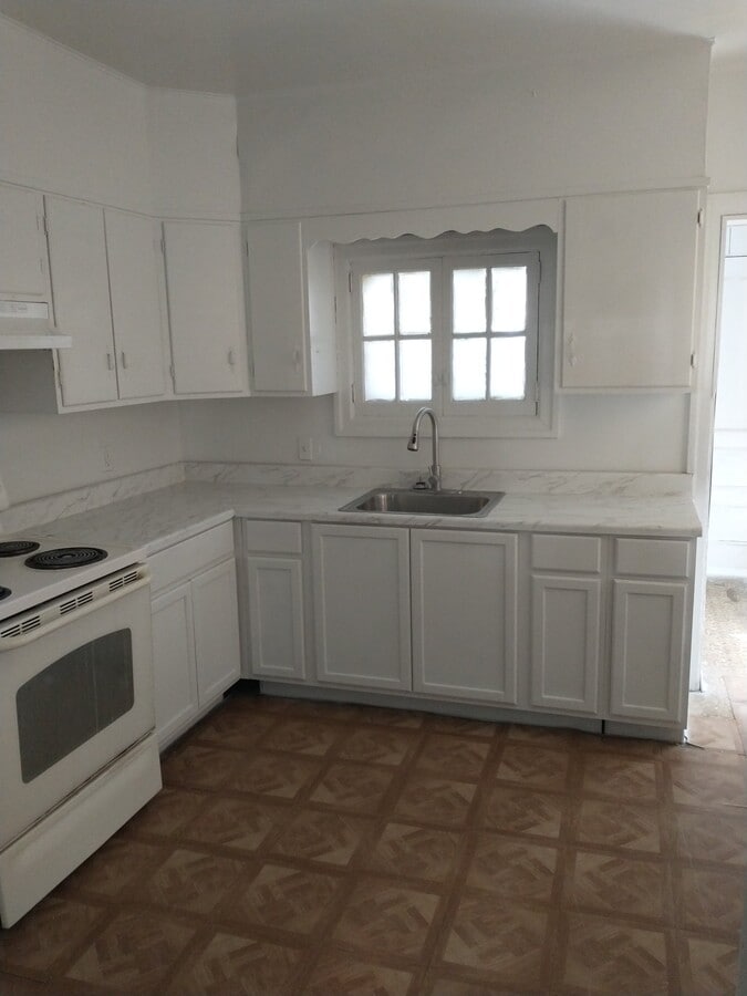 Photo - 434 W Fisher Ave