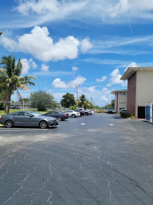 Photo - 4730 NW 10th Ct Unit 302