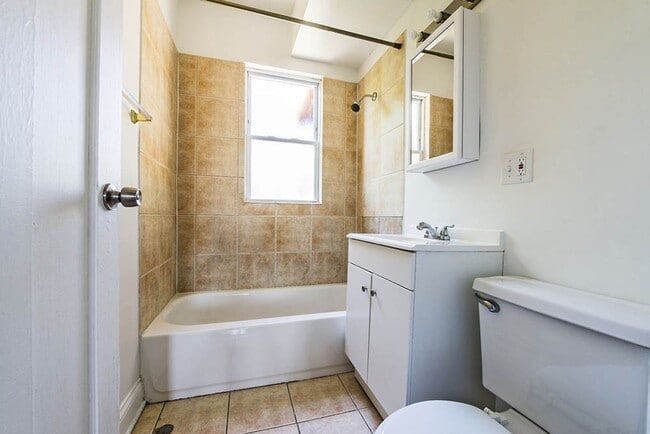 Photo - 5401 W Le Moyne