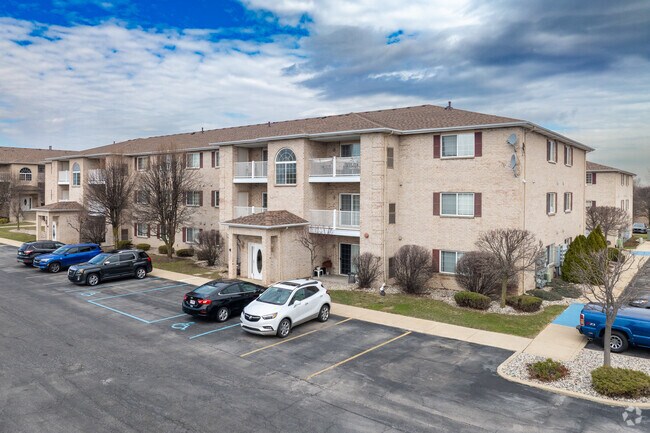 7507 Taft St - Brookstone Condominiums