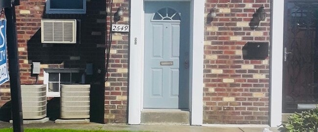 Photo - 2649 Wentworth Rd Townhome