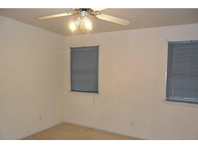 Photo - Newly Renovated Stunning House for Rent 4 ...