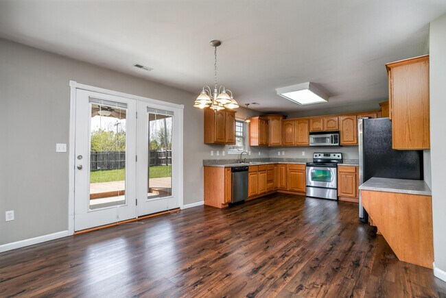 Photo - 4800 Burbank Loop