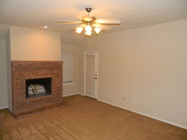 Photo - 108 Pagoda Dr