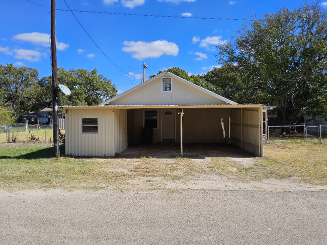 Photo - 613 Marlin St House