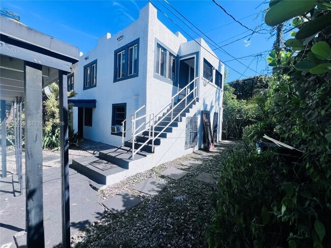 Photo - 22 NE 51st St Unidad 2