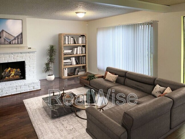 Photo - 4276 Meadowbrook Ct NE