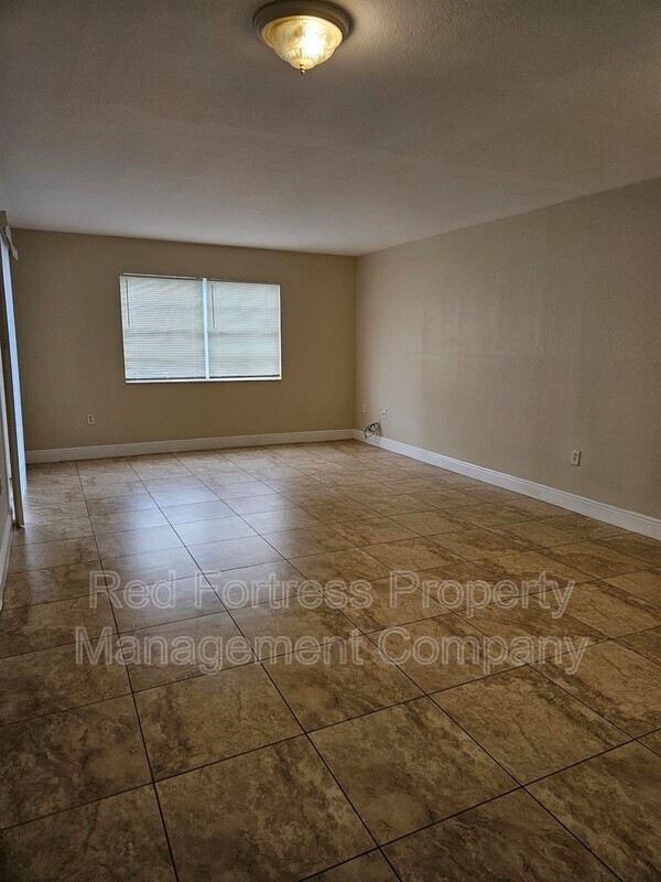 Photo - 3407 Winkler Ave