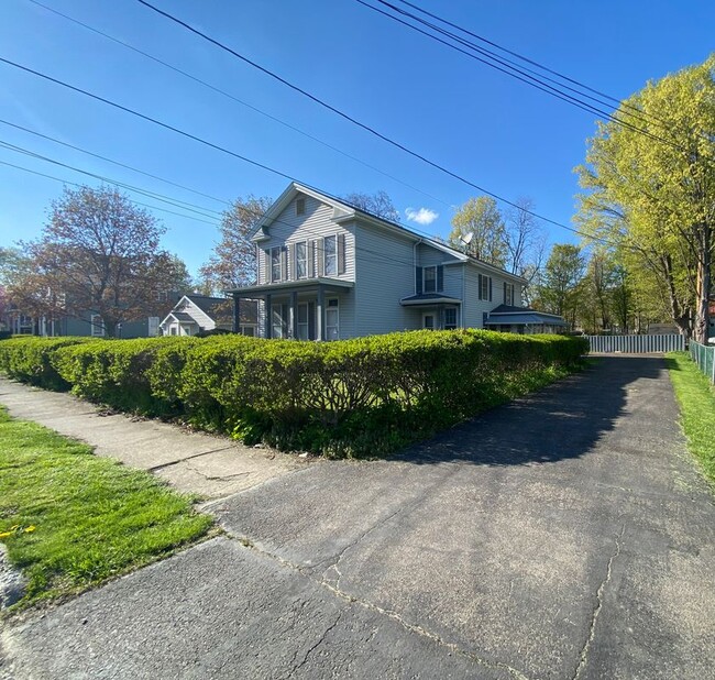 Photo - 105 E William St Apartment