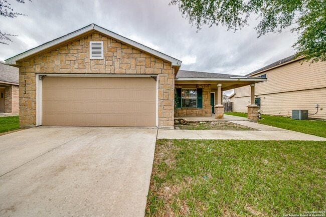 Building Photo - 3512 Treeline Acres Rental