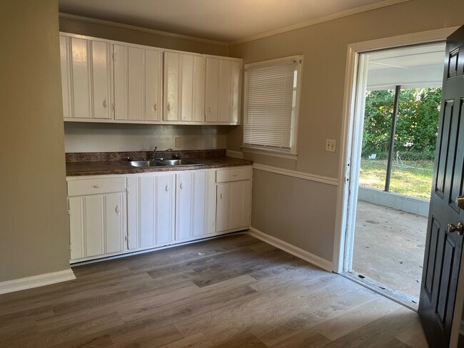 Photo - 1171 Sparkle Ave