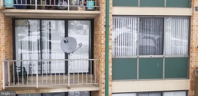 Building Photo - Great Location and Much More!