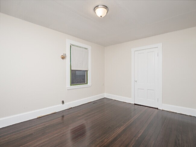 Bedroom - 68 Apthorp St