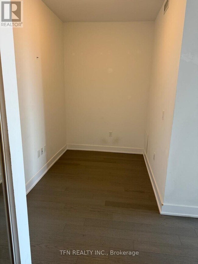 Photo - 20 Shore Breeze Dr Unit 3906