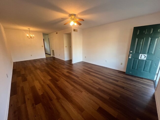 Photo - 621 E 33rd St Unidad D