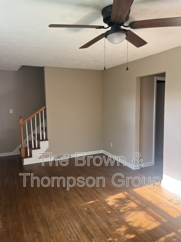 Building Photo - 356 Radcliffe Rd Unit B