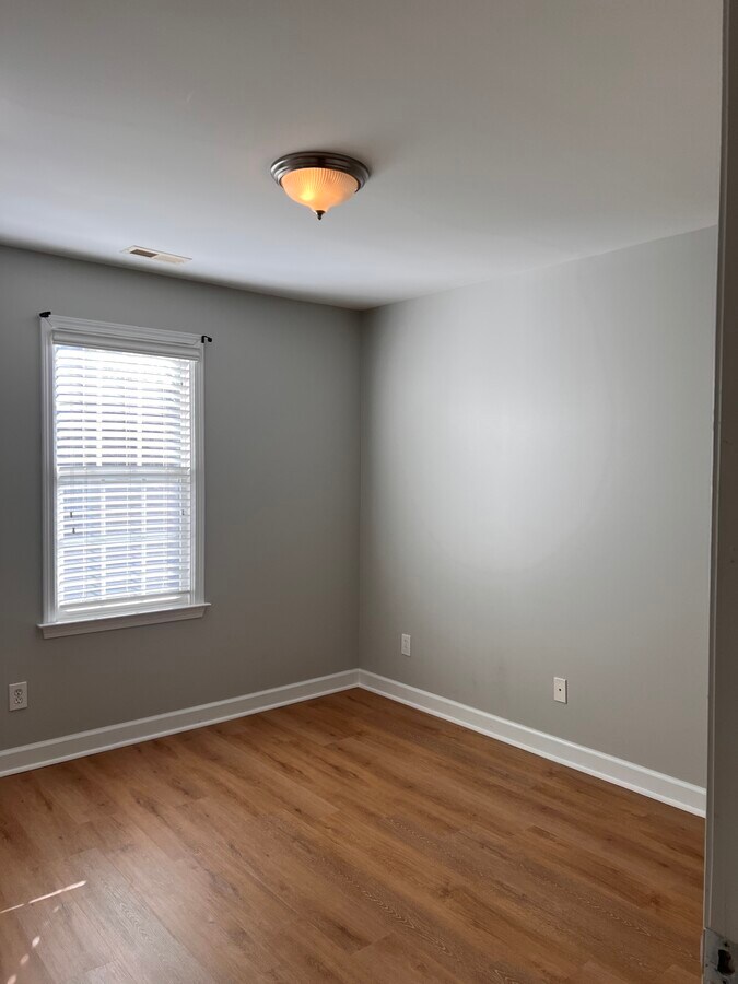 Photo - 5948 Four Townes Ln