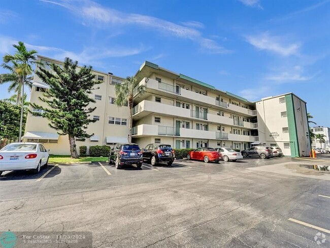 Building Photo - 1333 E Hallandale Beach Blvd Unit 113 Rental