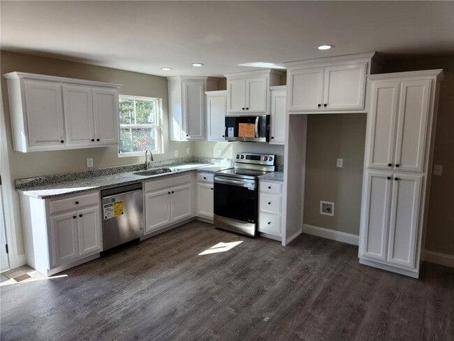 Photo - 240 Grand Oak Ln