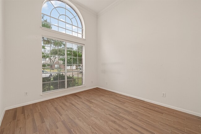 Photo - 3206 Shadowfern Ct