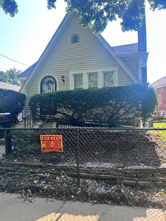 Building Photo - For Rent – 2 Bedroom | 1 Bathroom Aurora, IL 60505