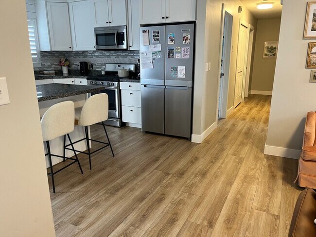 Photo - 1532 Merlin Way Unit A