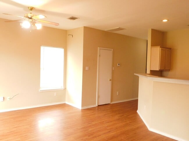 6726 Windrift Way Unit B