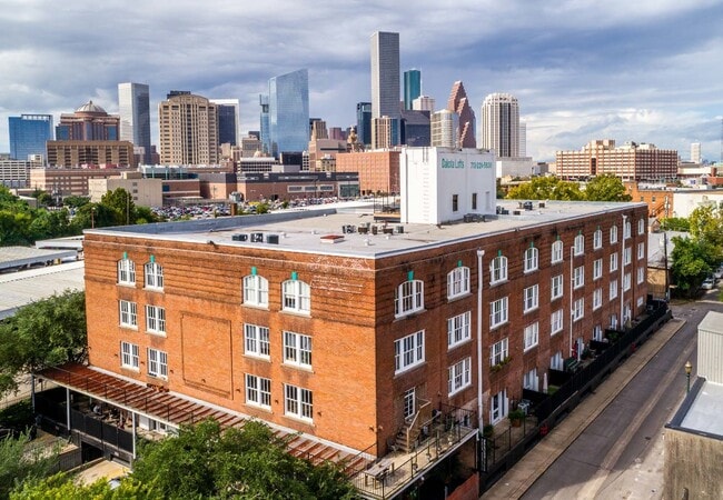 Building Photo - 711 William St Unit 407