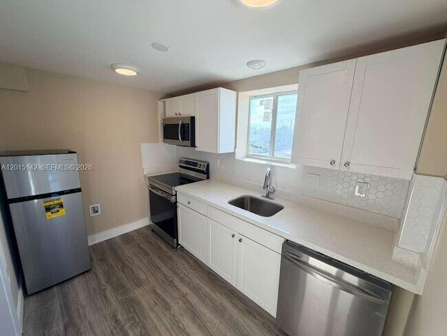 943 79th Terrace Unit 202