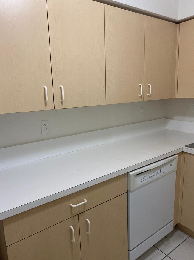 Photo - 2080 NE 167th St Unit 9