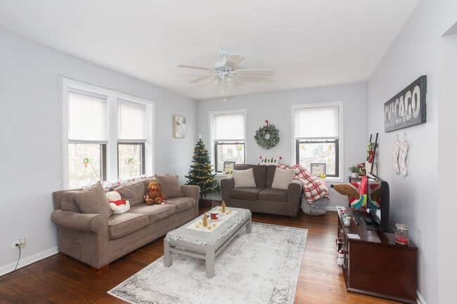 Photo - 3712 N Sheffield Ave