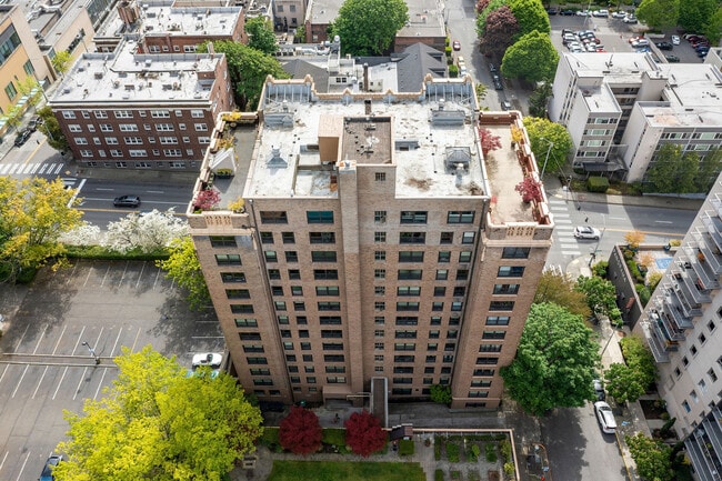 Building Photo 3 - The Marlborough