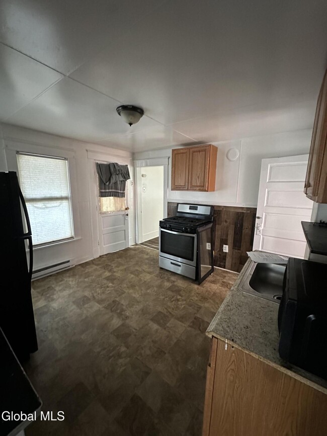 Photo - 5 Gardiner St Unit 2