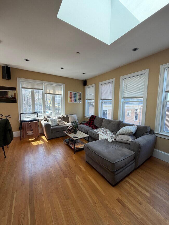 Photo - 148 Hillside St Unit B3
