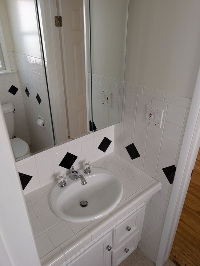 Photo - 1043 Pacific St Unit 1