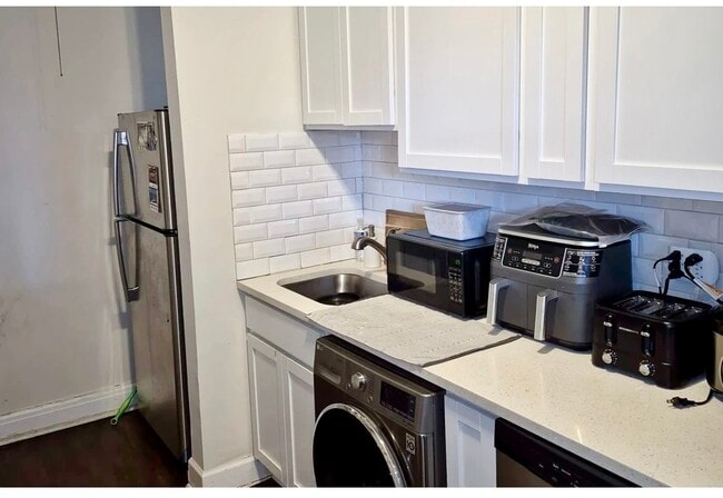 Photo - 945 Judson Ave Unit 1