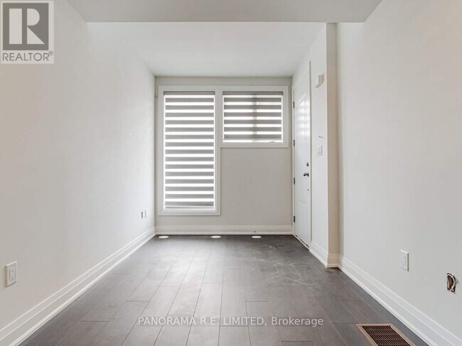 Photo - 63 Creekbank Rd