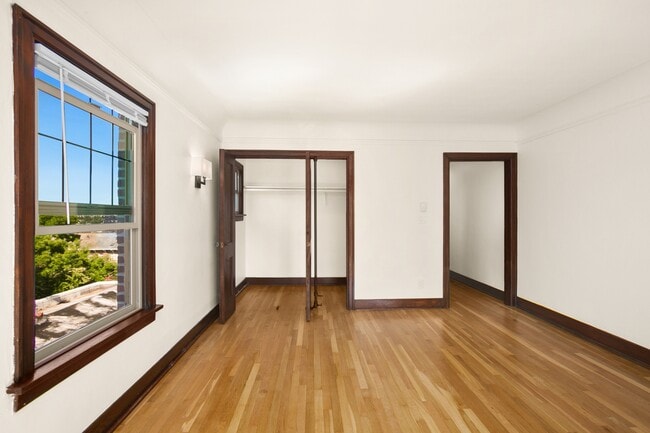 Photo - 6522 Phinney Ave N Unit 302