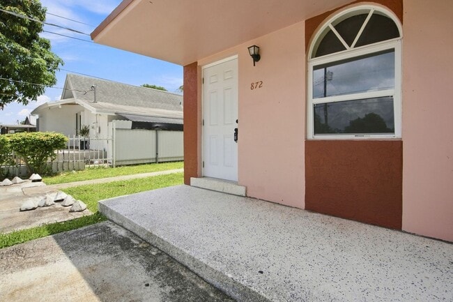 Photo - 872 NW 108th St