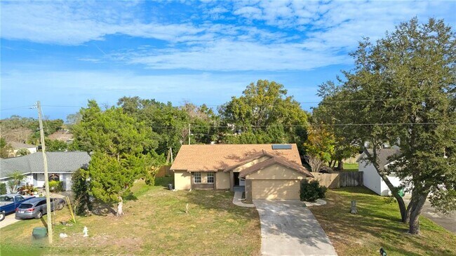 Photo - 600 Everett St