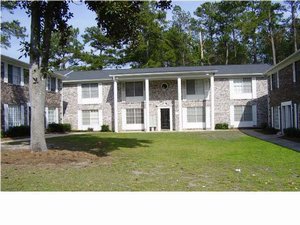 Oaks Country Club Apartments - Oaks Country Club Apartments